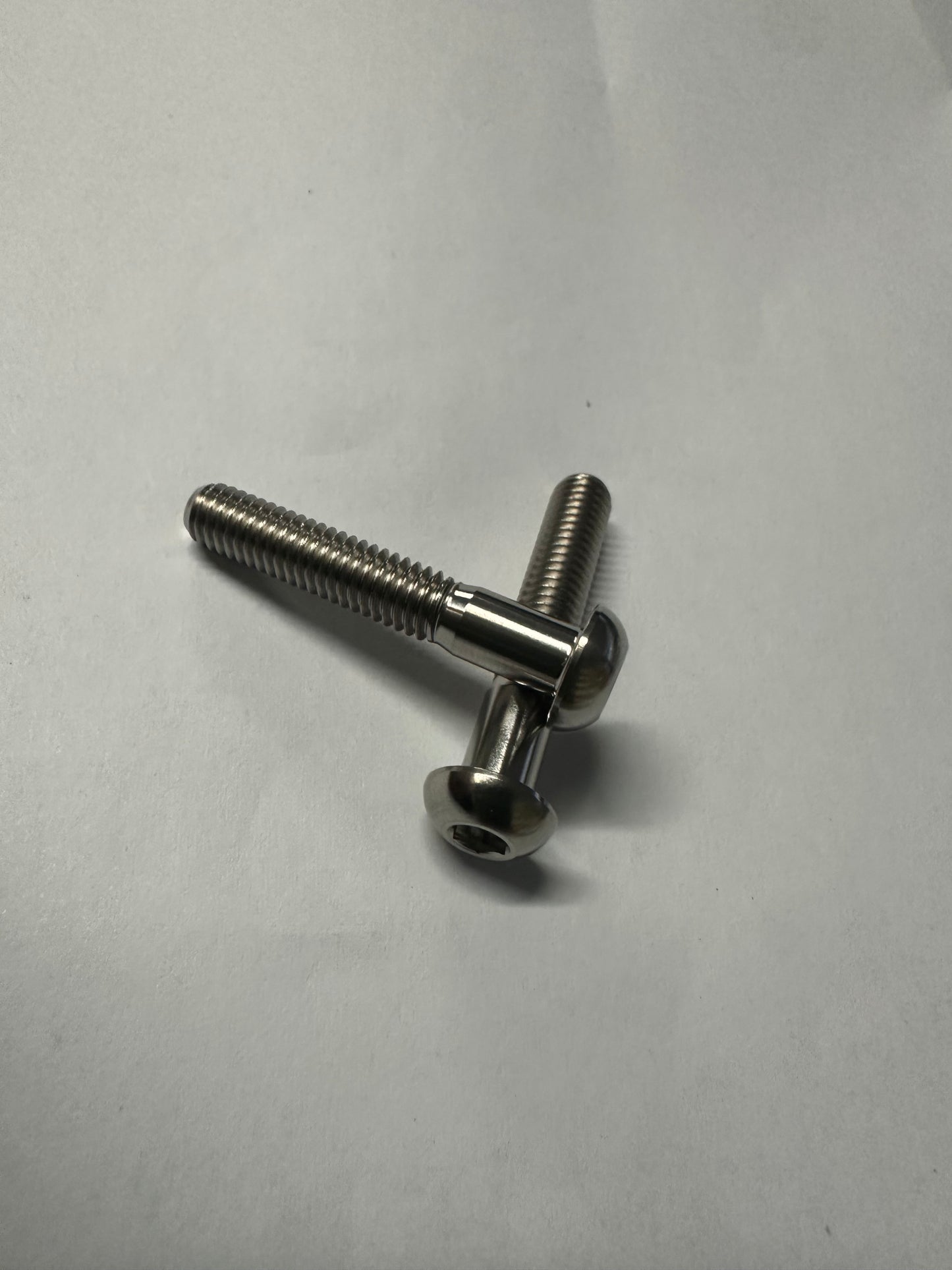 Button Head M6x35