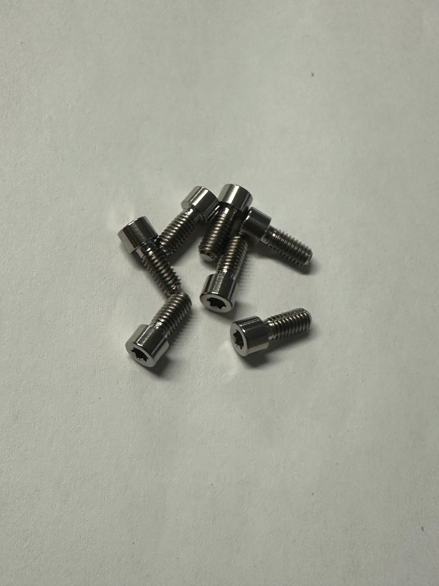 M3.5x8 (to suit sako optilock scope ring screwit)